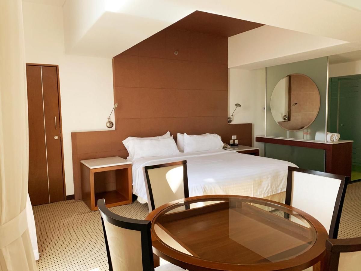 Hotel & Suites Bel Air Business Salamanca Eksteriør billede